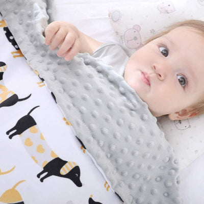 Couverture bebe petit chien enfant coucher
